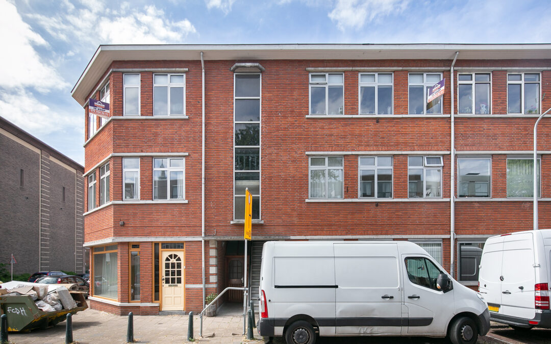 Binnenkort te koop zeer ruim 5-kamer appartement met berging in Den Haag.