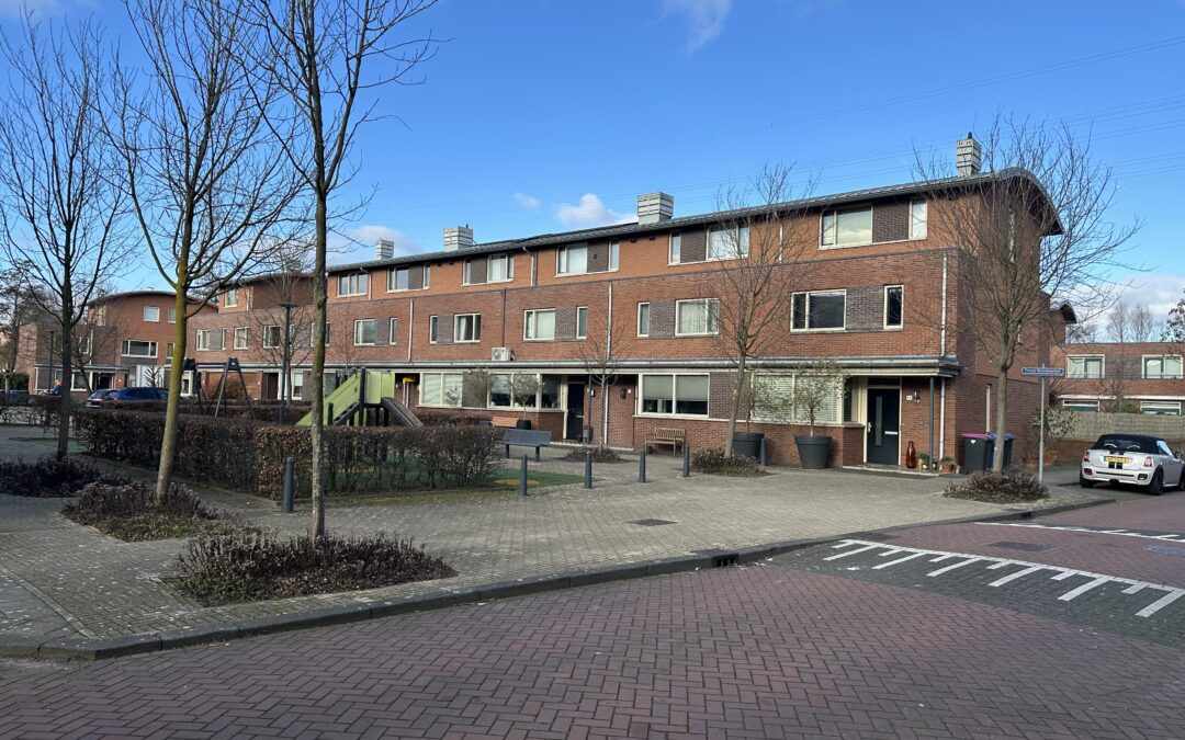 Binnenkort te koop tussenwoning met garage in Voorburg