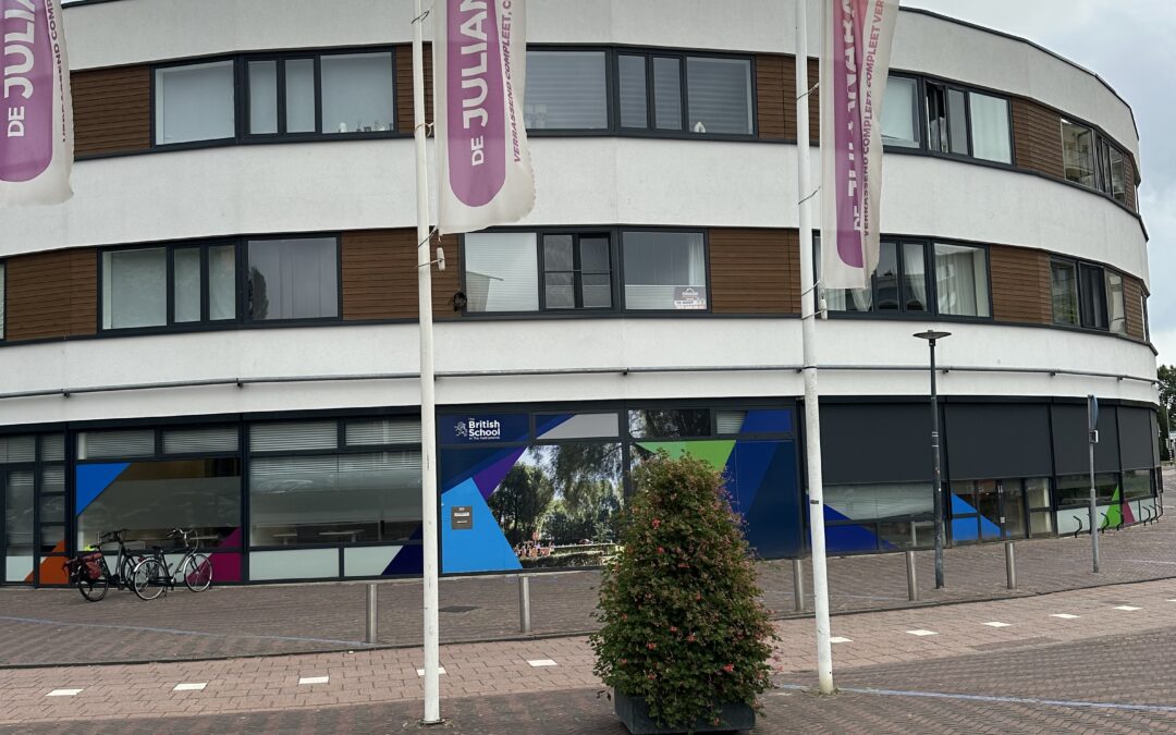 Overdracht Koningin Julianalaan 351 M1 in Voorburg